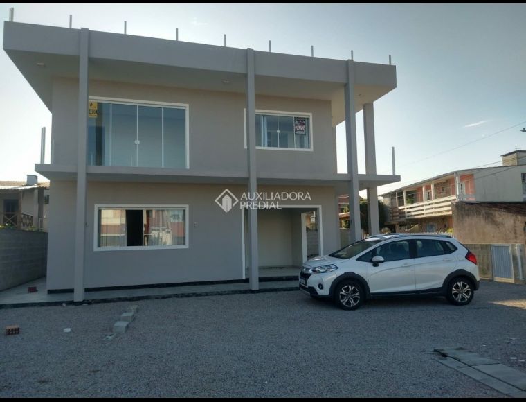 Casa no Bairro Pinheira em Palhoça com 4 Dormitórios (1 suíte) - 460047