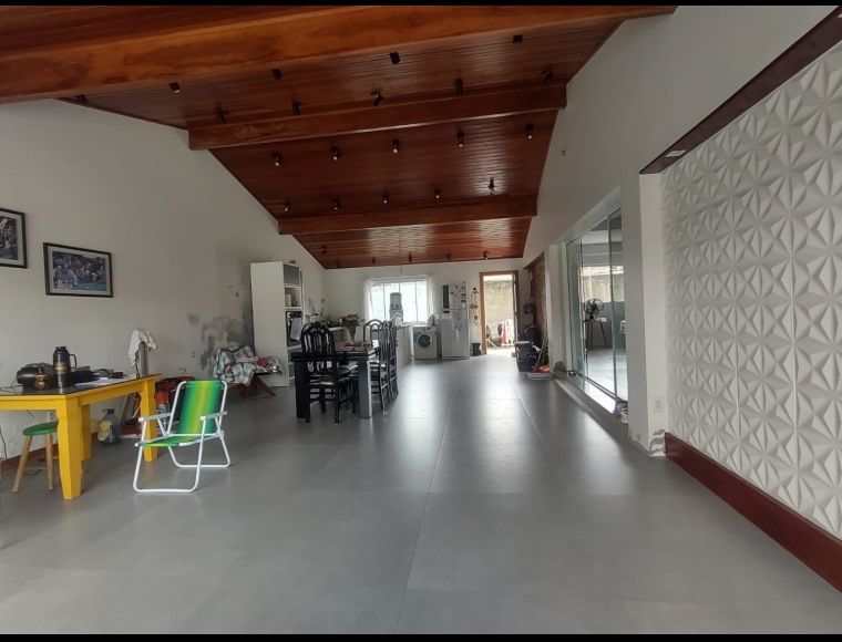 Casa no Bairro Pinheira em Palhoça com 2 Dormitórios (1 suíte) - 445868