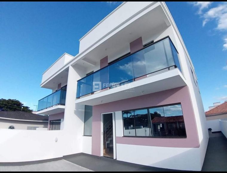 Casa no Bairro Praia do Sonho em Palhoça com 3 Dormitórios (1 suíte) e 115 m² - 20456