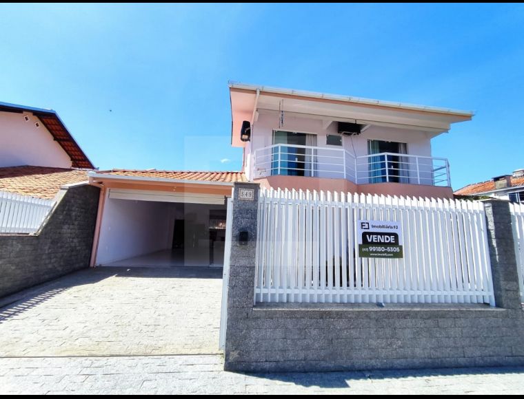 Casa no Bairro Armação em Penha com 4 Dormitórios (1 suíte) e 220 m² - 5030293