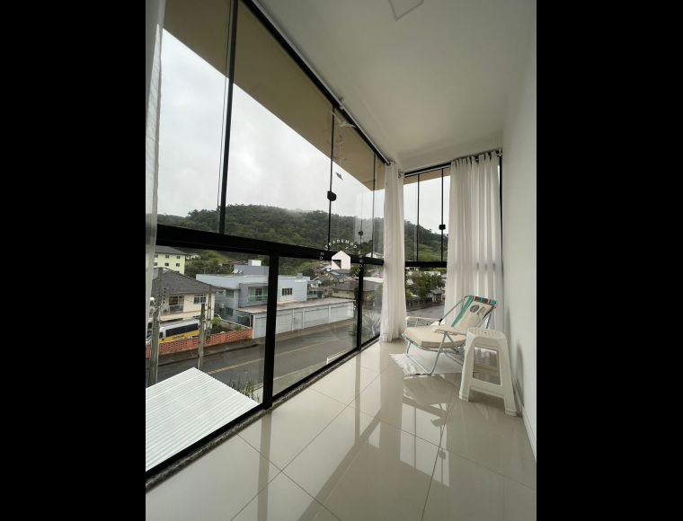 Apartamento no Bairro Centro em Pomerode com 2 Dormitórios (1 suíte) e 76 m² - AP00070