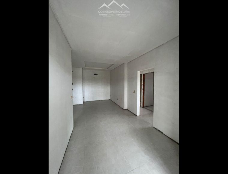Apartamento no Bairro Centro em Pomerode com 2 Dormitórios e 75 m² - 179