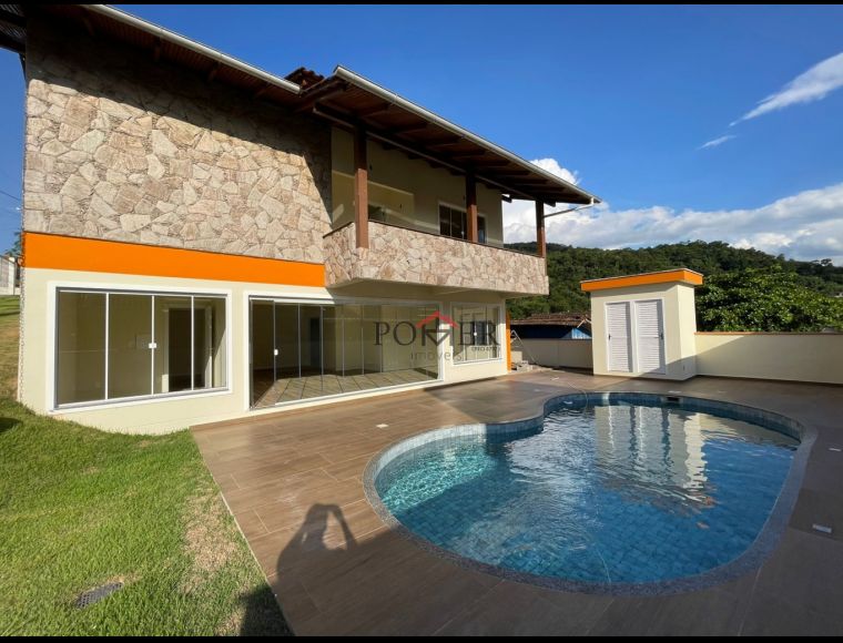 Casa no Bairro Centro em Pomerode com 4 Dormitórios (1 suíte) e 218.65 m² - 7060812