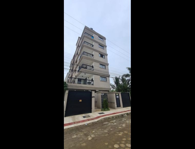 Apartamento no Bairro Balneário Perequê em Porto Belo com 2 Dormitórios (1 suíte) e 69.25 m² - 733