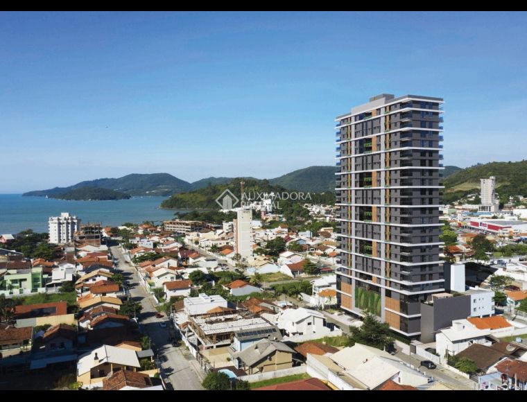 Apartamento no Bairro Perequê em Porto Belo com 3 Dormitórios (3 suítes) - 469695