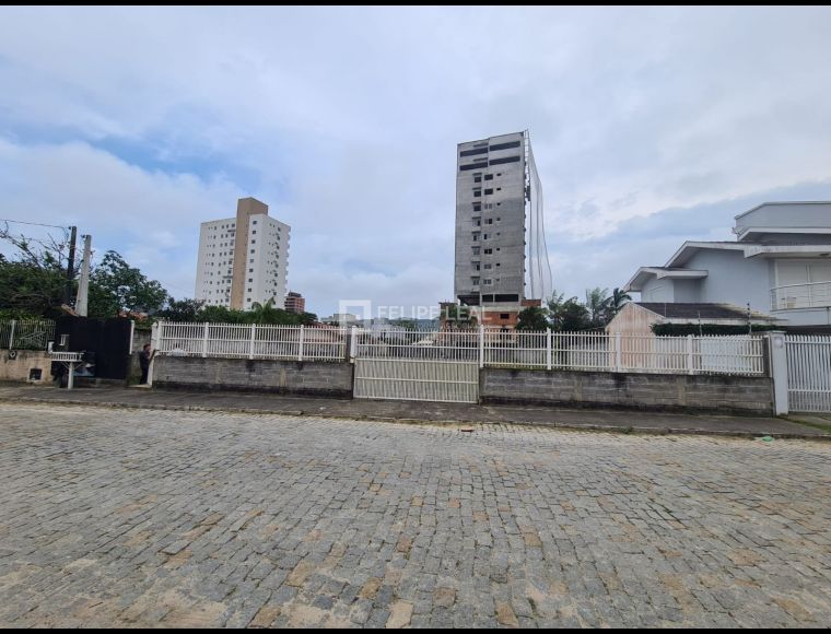 Terreno no Bairro Perequê em Porto Belo com 1440 m² - 20746