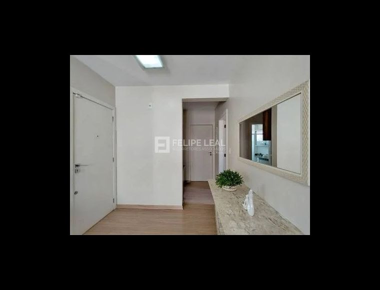 Apartamento no Bairro Areias em São José com 2 Dormitórios e 85 m² - 18397