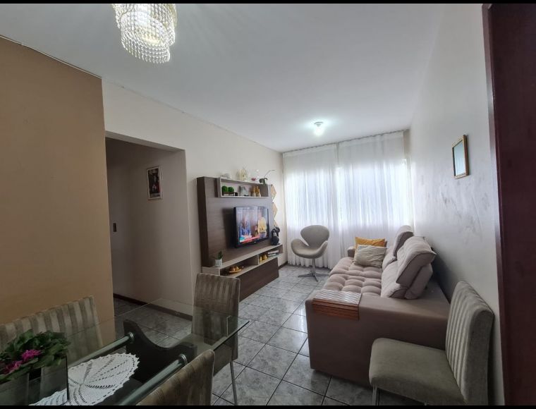 Apartamento no Bairro Areias em São José com 3 Dormitórios e 58 m² - 21150