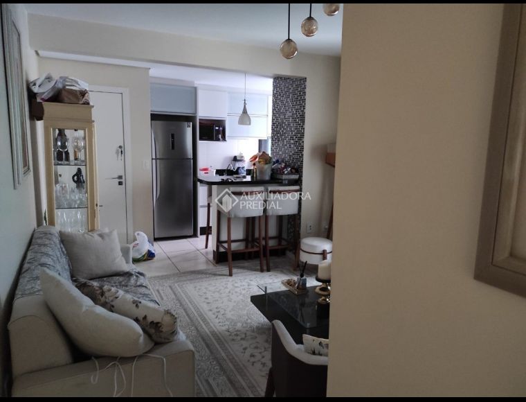 Apartamento no Bairro Areias em São José com 2 Dormitórios - 474615