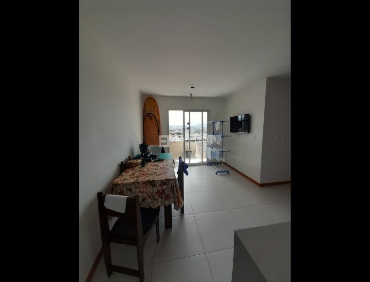 Apartamento no Bairro Bela Vista I em São José com 2 Dormitórios (1 suíte) e 68 m² - 20365