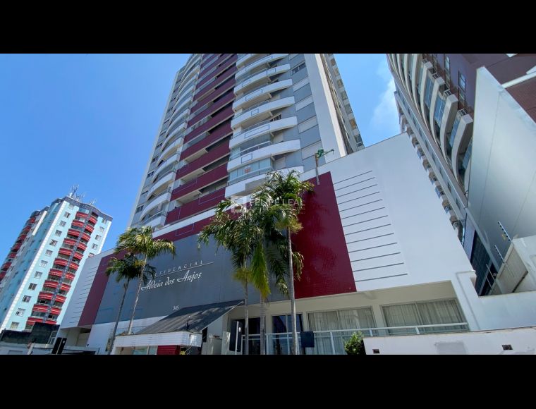 Apartamento no Bairro Campinas em São José com 3 Dormitórios (1 suíte) e 90 m² - 20628