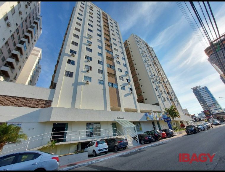 Apartamento no Bairro Campinas em São José com 3 Dormitórios e 73.12 m² - 123091