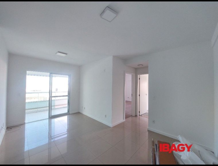 Apartamento no Bairro Campinas em São José com 2 Dormitórios (1 suíte) e 114.16 m² - 105339