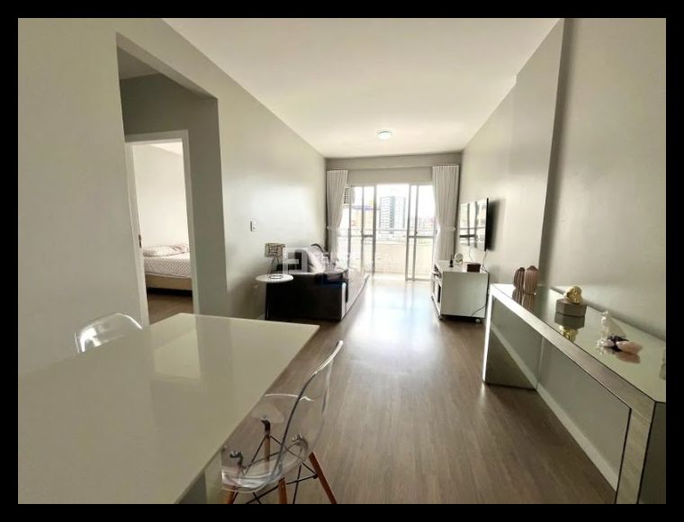 Apartamento no Bairro Campinas em São José com 2 Dormitórios e 69 m² - 21422