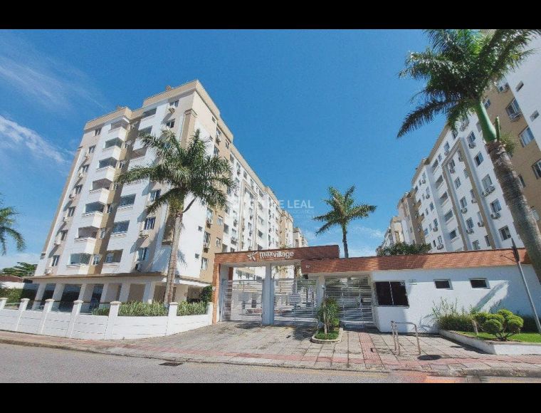 Apartamento no Bairro Fazenda Santo Antônio em São José com 2 Dormitórios (1 suíte) e 64 m² - 20522