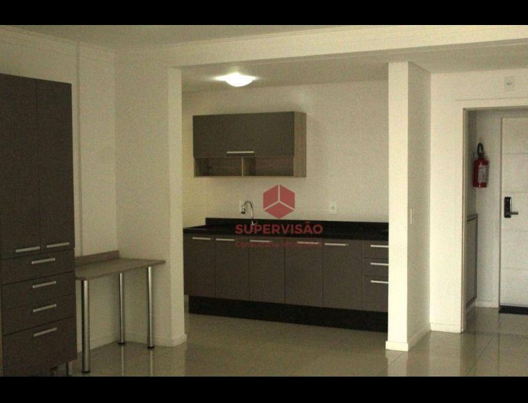 Apartamento no Bairro Jardim Cidade de Florianópolis em São José com 3 Dormitórios (1 suíte) e 97 m² - AP2726