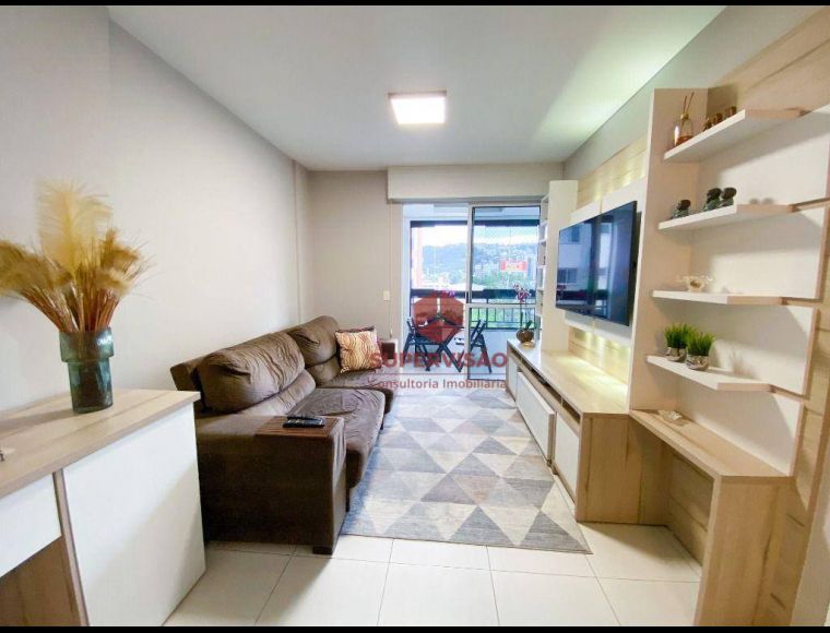 Apartamento no Bairro Kobrasol I em São José com 3 Dormitórios (1 suíte) e 99 m² - AP2542