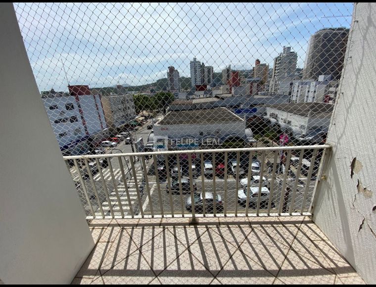 Apartamento no Bairro Kobrasol I em São José com 4 Dormitórios e 100 m² - 21224