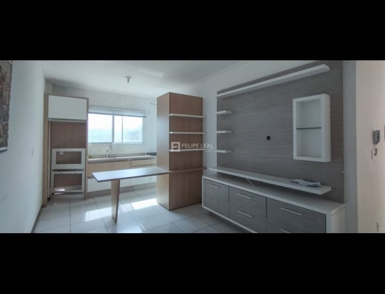Apartamento no Bairro Potecas em São José com 2 Dormitórios e 59 m² - 20443