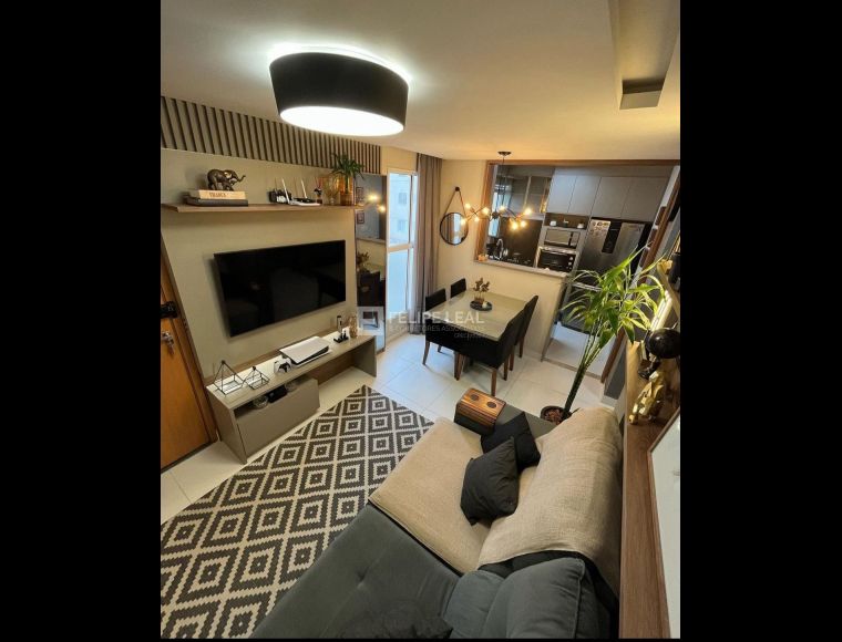 Apartamento no Bairro Serraria em São José com 2 Dormitórios e 40 m² - 21165