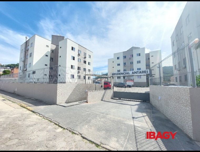 Apartamento no Bairro Serraria em São José com 2 Dormitórios e 48.98 m² - 123421