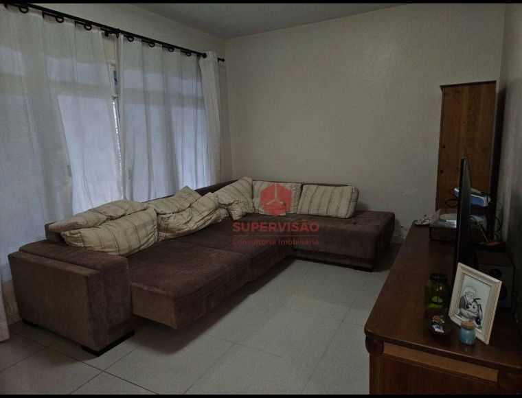 Casa no Bairro Barreiros em São José com 3 Dormitórios (1 suíte) e 152 m² - CA1061