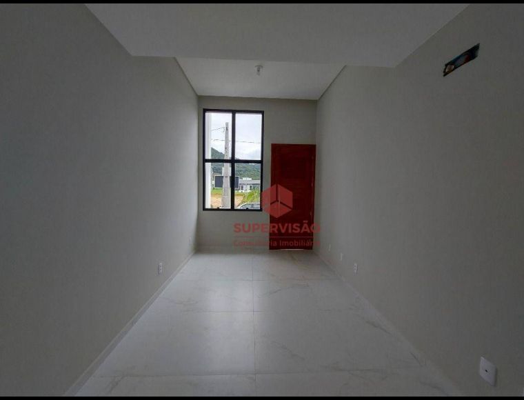 Casa no Bairro Forquilhas em São José com 3 Dormitórios (1 suíte) e 105 m² - CA0764