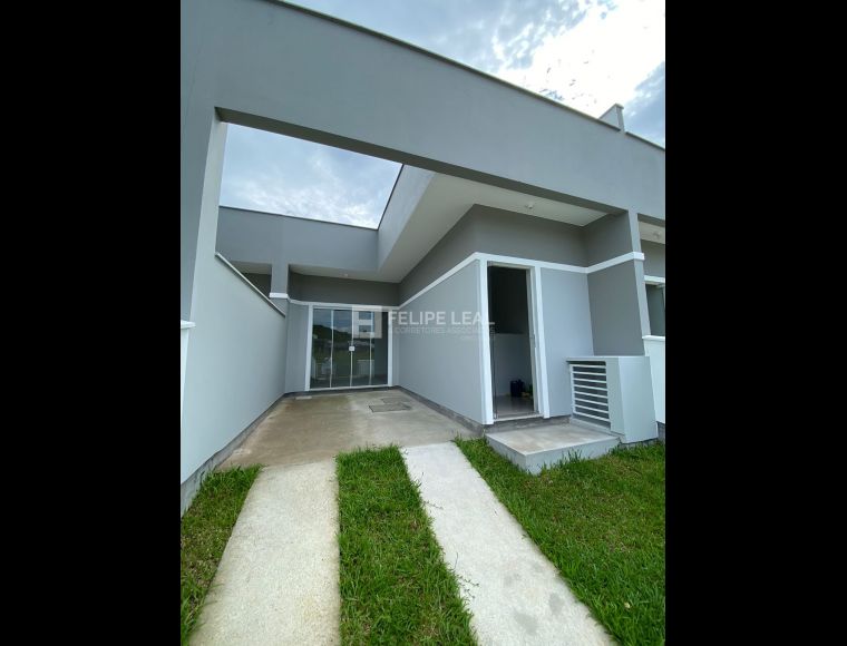 Casa no Bairro Forquilhas em São José com 2 Dormitórios e 60 m² - 18476