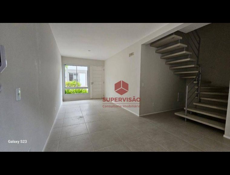Casa no Bairro Forquilhas em São José com 3 Dormitórios (1 suíte) e 83 m² - CA1024