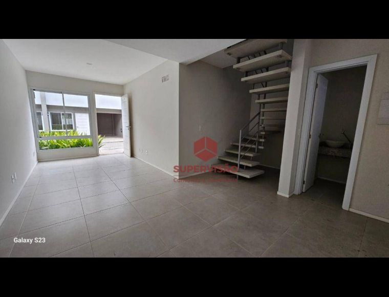 Casa no Bairro Forquilhas em São José com 2 Dormitórios e 70 m² - CA1034