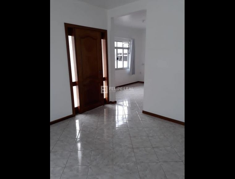 Casa no Bairro Forquilhinhas em São José com 3 Dormitórios e 120 m² - 20674