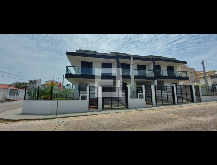 Casa no Bairro Ipiranga em São José com 2 Dormitórios (1 suíte) e 87 m² - 4112