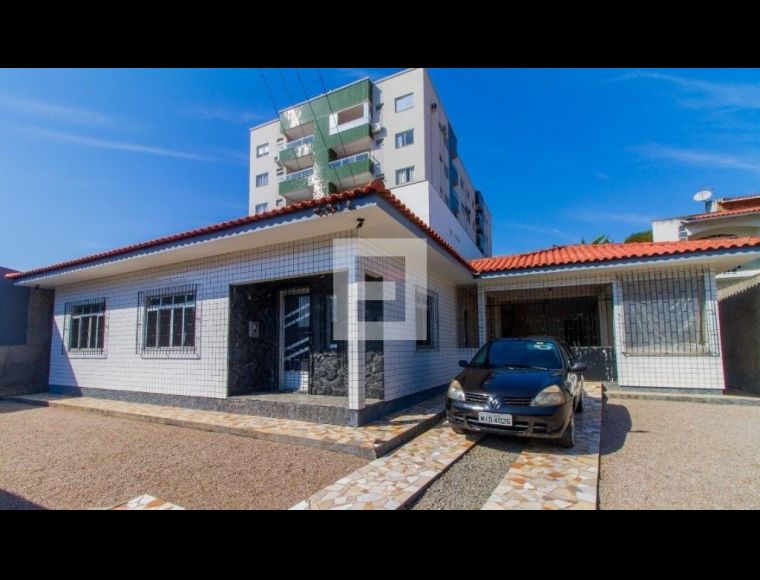 Casa no Bairro Serraria em São José com 3 Dormitórios e 115 m² - 4605
