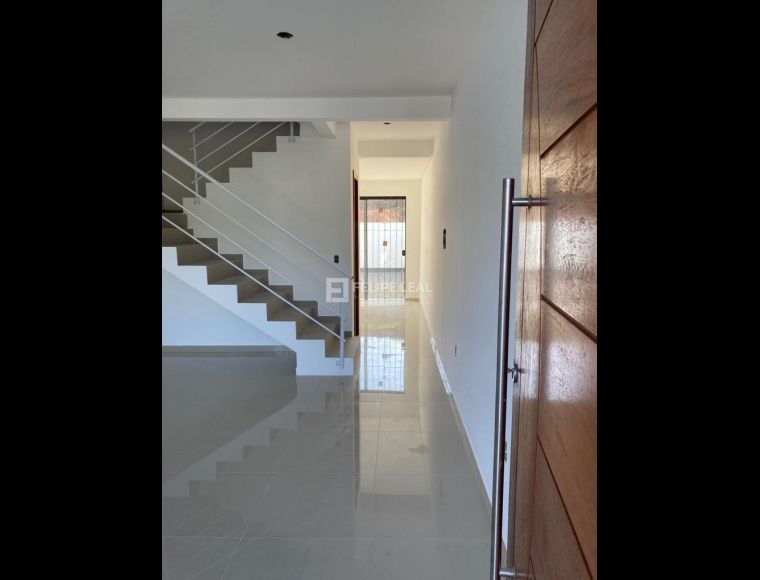 Casa no Bairro Sertão do Maruim em São José com 2 Dormitórios (2 suítes) e 92 m² - 20517