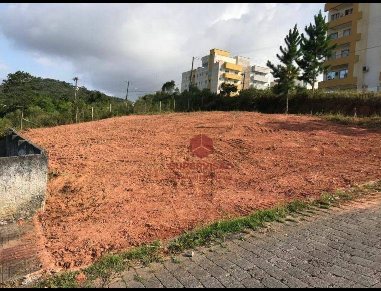 Terreno no Bairro Areias em São José com 360 m² - TE0799