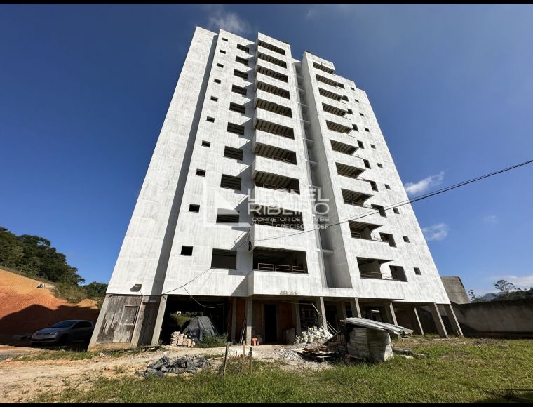 Apartamento no Bairro Estados em Timbó com 2 Dormitórios (1 suíte) e 66 m² - APT237