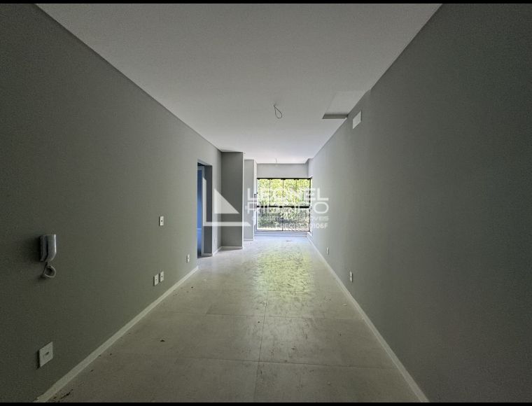 Apartamento no Bairro Quintino em Timbó com 2 Dormitórios (1 suíte) e 62 m² - LR436