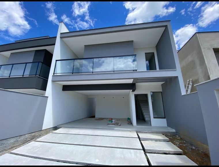 Casa no Bairro Fritz Lorenz em Timbó com 3 Dormitórios (3 suítes) e 150 m² - 5610934