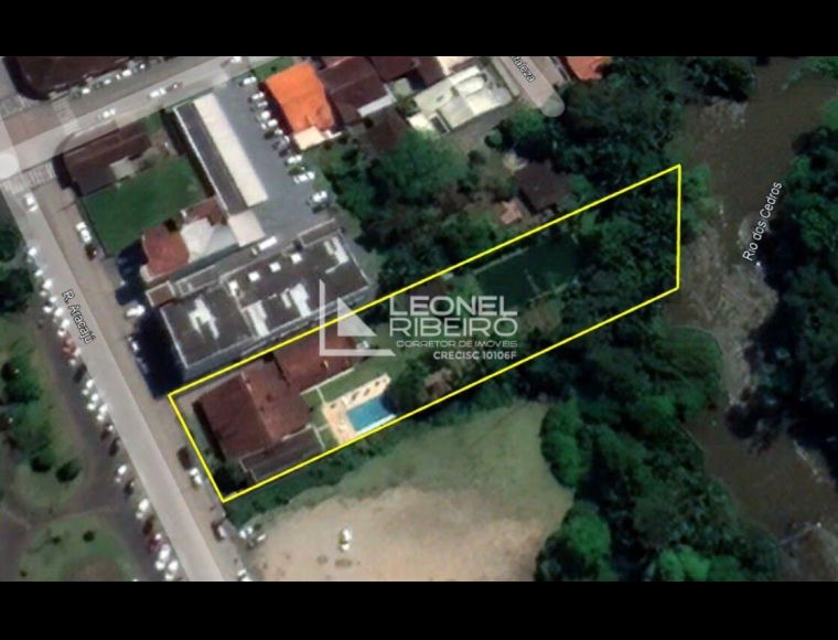 Terreno no Bairro Centro em Timbó com 2433 m² - LR158