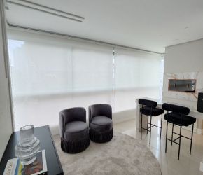 Apartamento no Bairro Centro em Balneário Camboriú com 3 Dormitórios (3 suítes) e 115 m² - 275