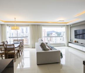 Apartamento no Bairro Centro em Balneário Camboriú com 3 Dormitórios (3 suítes) e 138 m² - 3477841
