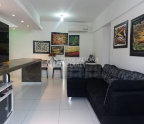 Apartamento no Bairro Centro em Balneário Camboriú com 2 Dormitórios (1 suíte) - 66689