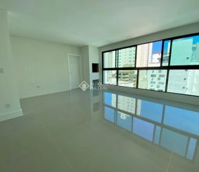 Apartamento no Bairro Centro em Balneário Camboriú com 3 Dormitórios (3 suítes) - 473140