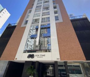 Apartamento no Bairro Centro em Balneário Camboriú com 3 Dormitórios (1 suíte) - 473130