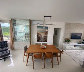 Apartamento no Bairro Centro em Balneário Camboriú com 3 Dormitórios (3 suítes) - 473299