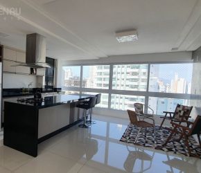 Apartamento no Bairro Pioneiros em Balneário Camboriú com 3 Dormitórios (3 suítes) e 122.23 m² - 2805