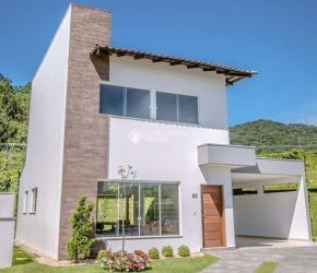 Casa no Bairro Barra em Balneário Camboriú com 3 Dormitórios (1 suíte) - 382690