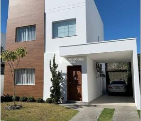 Casa no Bairro Barra em Balneário Camboriú com 3 Dormitórios (1 suíte) - 382680