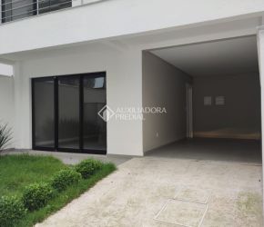 Casa no Bairro Centro em Balneário Camboriú com 3 Dormitórios (3 suítes) - 451078