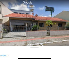 Casa no Bairro Centro em Balneário Camboriú com 3 Dormitórios (1 suíte) - 463732